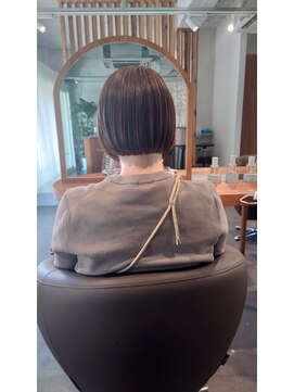 トナリ(tonari) 安定の人気スタイル!ミニボブ