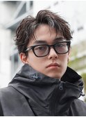 原宿センターパートウルフカットシャドウパーマゆるめ黒髪 20代