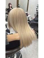 ロンド レア 天神大名店(Lond Le’a) ホワイトブロンド/外ハネボブ /ワイドバング/ブルーブラック