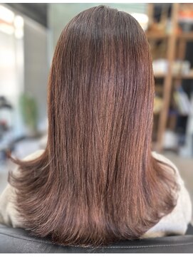 クラッチバイシオンアグリゲイト(CLUTCH by Zi-on aggregate) 外巻きセミロング　/ アンバーベージュカラー