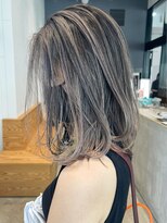 ミディアムおくれ毛美髪韓国ヘア前髪カット_ba405972