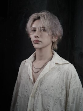ケイ(K) ホワイトベージュセンターパート