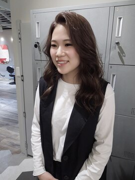 ロロネー 天満(Lolonois) 【Lolonois天満】カラーで髪質改善（釣本竜哉）