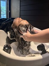 思わず眠ってしまう癒しのシャンプータイム