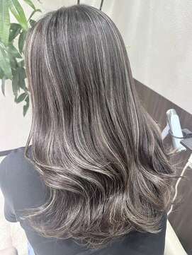 ベルヘアーデザイン 堺東(Belle hair Design) ハイライトレイヤーカット外国人風イルミナカラー20代30代40代