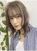 横浜ミディアムボブミルクティーベージュヘーゼルベージュカラー