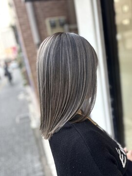 この冬に☆バレイヤージュカラー/グレージュ/シルバー/ブリーチ