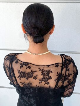 セプト 天神大名(SEPT.) 結婚式ヘアセット タイトアレンジ お団子 カチモリ 20代