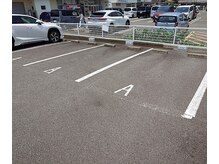 アーク(Arhk‘)の雰囲気(駐車場3台分完備!遠方のお客様も大歓迎!)
