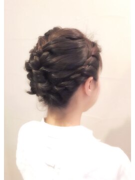 ドルーチェ(Doluce) 三つ編みタイトロープ