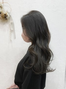 サニー 梅田(Sun.ny) 上品レイヤースタイル/透明感たっぷりグレージュカラー