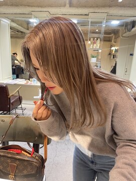 ロロ(ro-ro) 【恵比寿ro-ro】ハイトーン×ミルクティーベージュ