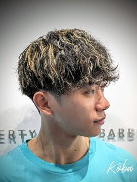 リバティシェアバーバー 銀座(LIBERTY SHARE BARBER) 波巻き&スパイラルミックスパーマ/刈り上げマッシュ