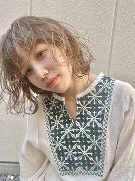 ニール シトロン 名古屋 伏見 丸の内(NEELU citron) 【Neelu_tomoya】ミルクティーベージュ