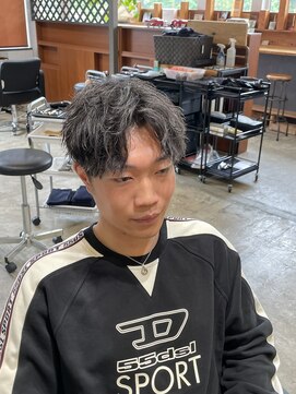 ジェットブラックキューサンロク(JET BLACK 936) アップバングツイスパ