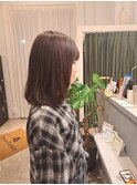 グレーベージュ×ミディアムレイヤー