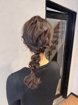 ローウェ 京都四条河原町(Louwe) 編みおろしアレンジ/お呼ばれヘア/結婚式ヘア/京都河原町