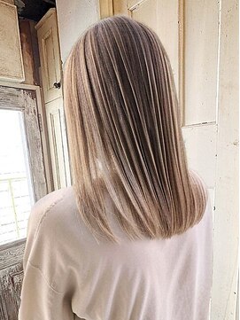 サンティエ 中央駅店(scintiller) ハイライト/バレイヤージュ/グラデーションカラー/ダブルカラー