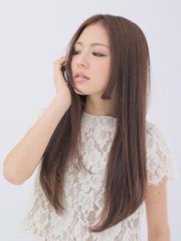 気になるクセやうねりを解消し、朝のお手入れも簡単！思わず触れたくなるような滑らかな手触りの美髪に…♪