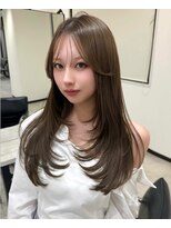 シェイト(ciate)&nbsp;トレンドレイヤーカット オリーブベージュ@ciate_mayu