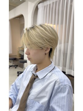 アイドットプラス 札幌大通り(i.+ODORI) センターパートマッシュウルフ