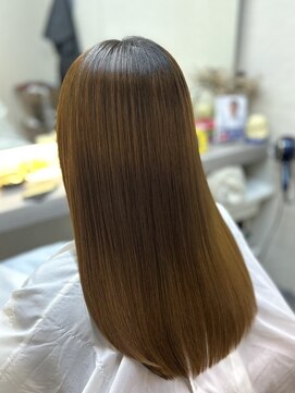 ARiA east byECLART新宿東口店 髪質改善 個室サロン【アリアイーストバイエクラート】 【圧倒的艶髪】ストレートヘア