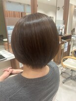 デフィ アオヤマ(defi AOYAMA) 重めシルエットで叶える艶とふんわり感