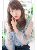 大人女性に人気のストレートレイヤースタイル