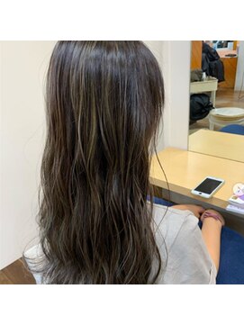 フィー 東川口店(fee) 上品なアッシュカラー