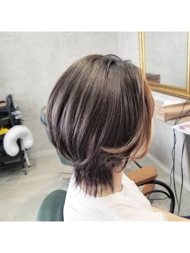 グラフ(GLaugh) フェイスフレーミング×アッシュ×ちょいウルフ