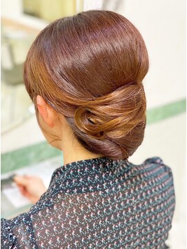 ブリエ(briller) TAKAKOstyle☆キレイ目 シニヨン