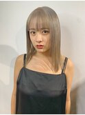 ホワイトベージュ　ミルクティーベージュ　ホワイトカラー