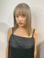 ホワイトベージュ　ミルクティーベージュ　ホワイトカラー