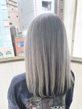 ナンバー ユアイロ 川崎(N° uairo) 【末安】プラチナベージュホワイトブロンド/川崎駅西口徒歩4分