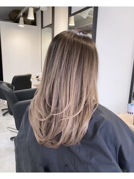 ラフ 難波店(LAFF) #黒髪#ボブルフ#ネビージュ#小顔#ワンレン