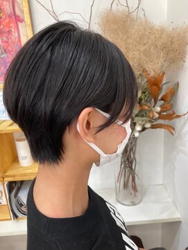 ウタシロイロ(uta shiroiro) ハンサムショート