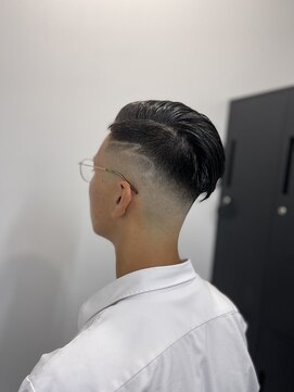 サン 大阪梅田(SUNC) 【スキンフェード】【ライン】