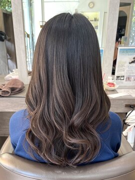 フルール(fleur) イルミナカラー＊グレーベージュ＊グレージュ＊エアリーロング