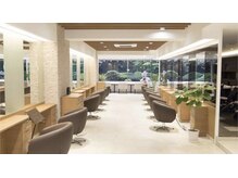 クォーターシーズンズ 茗荷谷(QUARTER SEASONS)の雰囲気（SEASONSの奥に四季折々の日本庭園が癒されます［茗荷谷］）