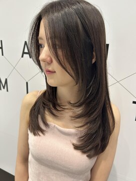 ハルキミナト ジャパン ヨコハマ(HARUKI MINATO japan YOKOHAMA) 顔まわりレイヤーカット