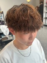 フゥ 宇都宮(FeU) メンズパーマシャドウパーマセンターパートメンズマッシュウルフ