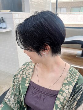 シウン(SIUN.) 【絶壁を無くす】丸みのある大人くびれショート