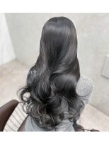 ロンド レア 天神大名店(Lond Le’a)&nbsp;ホワイトブロンド/外ハネボブ/美髪/ワイドバング/ブルーブラック