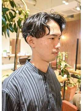 ロカリタ キョウト 千本丸太町店(ROCAReTA kyoto) センターパート×ゆるパーマ