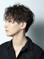 カヴァルバイクロト(KAVAL by KUROT)&nbsp;シャドウパーマ/センターパート/ナチュラルカラー