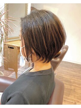 リム(Limb) 【Limb】ハンサムショート 前下がり