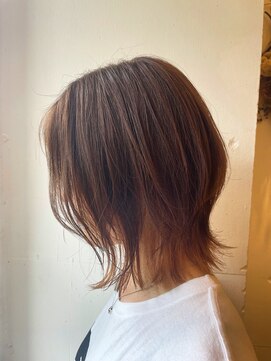 ヘアー ラボ(hair labo) インナーカラー　ベージュ　外ハネ　前髪あり