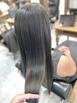 ミニィバイミラーズ(Miniy by Miroirs) 酸性ストレート×グレージュカラー