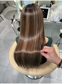 ★グレージュカラー斜めバングデザインカラーシルキー ベージュ