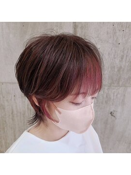 ロハスバイケンジ(LOHAS by KENJE) 顔周りクリアピンクインナー×ショートウルフ小田急相模原/座間